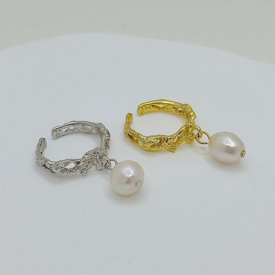 Adjustable baroque pearl 925 silver ring. Baroque style jewelry and suitable for daily wear.