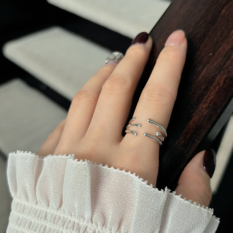 Forged from silver and inspired by the whispering branches of an enchanted forest, the Elven Branch Silver Ring carries the magic of nature and the wisdom of the elves, connecting its wearer to a realm of timeless beauty and mystery.