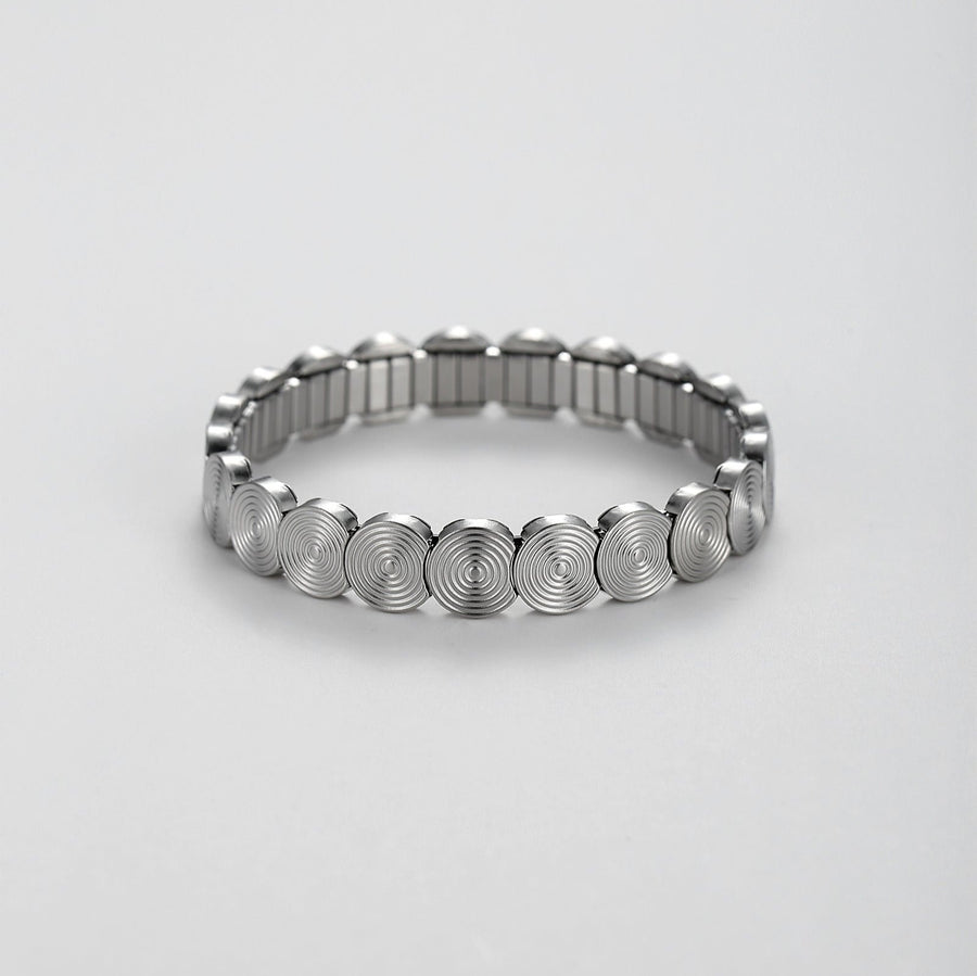 Designed for comfort and versatility, the stretchable nature of this piece allows for a perfect fit on any wrist size without compromising on style. Whether you’re dressing up for a special occasion or accenting your everyday outfit, this Stretch Chain Bracelet is sure to add a touch of class to your ensemble.